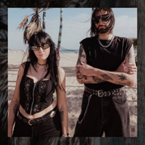 Baner z nazwą wydarzenia. Zdjęcie osób artystycznych.