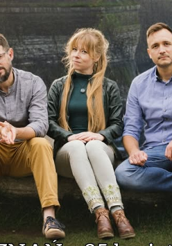 Baner promujący wydarzenie. Nazwa wydarzenia i zdjęcie osób artystycznych.