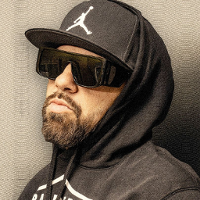 Beton, język, mikrofon