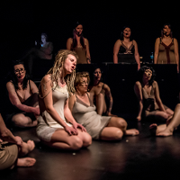 BLISCY NIEZNAJOMI. Głos Chóru