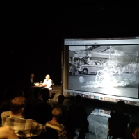 BLISCY NIEZNAJOMI. Niewidzialni i niesłyszalni