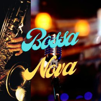 Zdjęcie mikrofonu i saksofonu w klimatycznym świetle, na zdjęciu napis Bossa Nova.