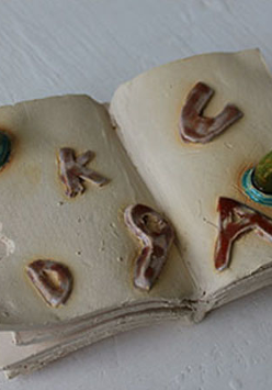 ceramiczna książeczka