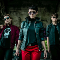 "Co wy tam robicie, wy śpiewacie?"