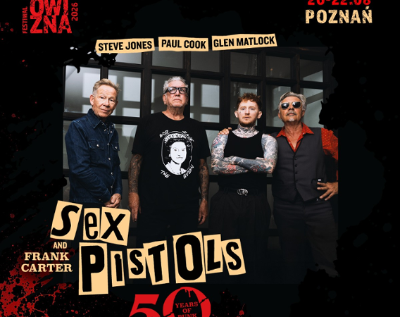 Czterech muzyków, członków zespołu, jeden wyraźnie młodszy