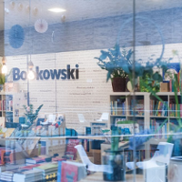 Czytelniku - odwiedź lokalną księgarnię!