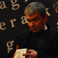 Drobne zmiany (u) Świetlickiego