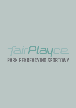Logo parku rekreacyjno sportowego fairplayce, czyli zielony napis o treści nazwy parku na zielonym tle.
