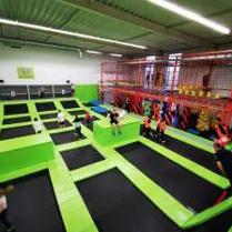 Trampoliny.