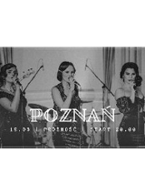 3 kobiety z mikrofonami, w tle mężczyzna z gitarą.