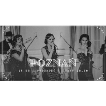 3 kobiety z mikrofonami, w tle mężczyzna z gitarą.