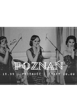 3 kobiety z mikrofonami, w tle mężczyzna z gitarą.