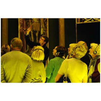 seniorzy zwiedzają wystawę, fot. Ł. Gdak