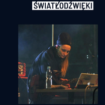 Ciemna fotografia Artystki.