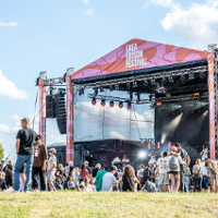 Gdy mróz i śnieg, pomyśl o letnim festiwalu!