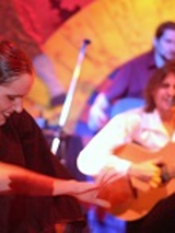 gitarzysta i tancerka