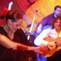 gitarzysta i tancerka