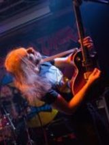 gitarzysta podczas koncertu