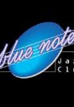 Na grafice logo klubu Blue Note. Niebieska nuta na czarnym tle i napis Blue Note.