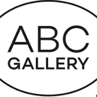 Na grafice logo Galerii ABC.