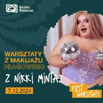 W prawej części zdjęcie, na którym performerka trzyma dwie kule disco. Kompozycja w zielonym kolorze, z abstrakcyjnymi kształtami w tle. Na grafice informacje o warsztatach.