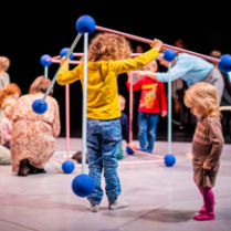 Na zdjęciu fragment przedstawienia.