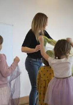 Na zdjęciu fragment warsztatów dla dzieci.