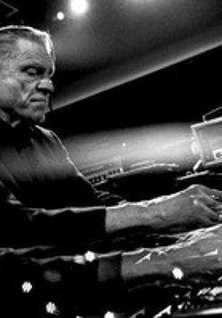 Na grafice plakat wydarzenia.