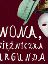 Grafika do spektaklu "Iwona, księżniczka Burgunda". Na ciemno czerwonym tle w centralnej części grafiki znajduje się biała teatralna maska, nad nią umieszczono złotą koroną oraz dwa kapelusze. Całość wisi na retro wieszaku na płaszcze. Reżyseria: Marek Cyris. Spektakl na podstawie sztuki Witolda Gombrowicza.