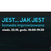 Po prawej stronie zdjęcia, na czarnym tle, grupa osób, stojących jeden z drugim, ze zdziwieniem patrzących w lewą stronę. Na grafice również tytuł i data przedstawienia,