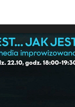 Po prawej stronie zdjęcia, na czarnym tle, grupa osób, stojących jeden z drugim, ze zdziwieniem patrzących w lewą stronę. Na grafice również tytuł i data przedstawienia,