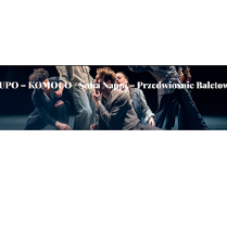 na pierwszym planie tytuł spektaklu w kolorze bialym, w tle kilkoro tancerzy ubranych w koszule, marynarki i spodnie, tańczą na scenie