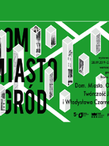 Czarne napisy na zielonym tle