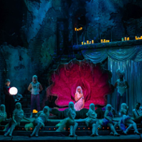 Hołd, czerń i zniewaga