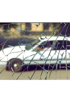 kadr z filmu Uzbrojeni i niebezpieczni Mykola Ridnyi