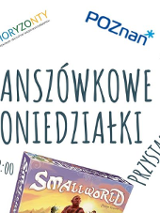 Kilka pudełek Planszówek na białym tle