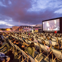 Kino plenerowe na dachu miasta