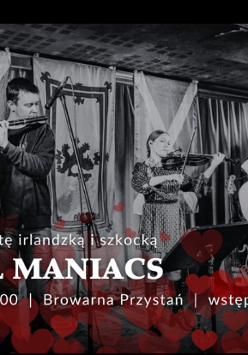 Grupa muzyków na scenie, napisy informujące o wydarzeniu.