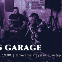 Niewyraźny obraz wnętrza klubowego z muzykami na scenie. Z boku napisy informujące o wydarzeniu.