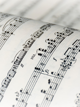 Zdjęcie, pięciolinia z nutami