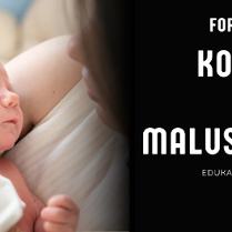 Matka tuli noworodka, po prawej stronie informacje o koncercie dla maluszków.