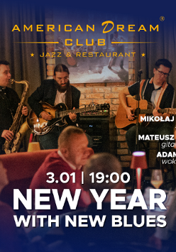 Trzech mężczyzn gra bluesa na scenie przed publicznością.