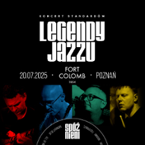 Plakat, reklamujący koncert kwartetu Spóźnieni. Na czarnym tle zdjęcia czterech artystów, każde zdjęcie ma nałożony inny kolor filtra. Nad zdjęciami napisy, które informują o wydarzeniu.