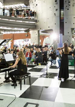 koncert na Szachownicy