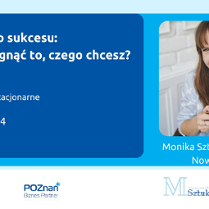 Grafika promocyjna szkolenia: Kroki do sukcesu: jak osiągnąć to, czego chcesz. Zdjęcie kobiety na niebieskim tle