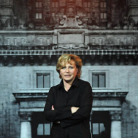 Krystyna Janda na dziedzińcu. Już dziś!