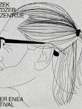 Na szarym tle grafika profilu Leszka Możdżera. Dodatkowo nazwa festiwalu.