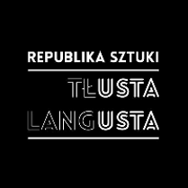 Biały napis "Republika Sztuki Tłusta Langusta" na czarnym tle; słowa "Usta" wyróznione jaśniejszym kolorem.