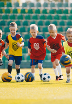 mali piłkarze na treningu