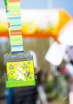 Medal z wizerunkiem zajączka wielkanocnego.